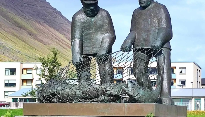 Monument To The Lost Sailors -  Flutningsþjonusta - Ísafjörður