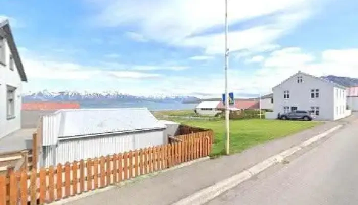 N1 Self -  Service Street View 360deg - Dalvík
