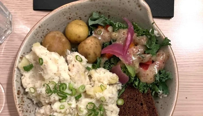 Naustid Nalægt Mer - Húsavík