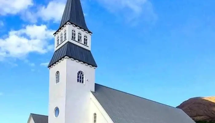Ólafsfjarðarkirkja - Ólafsfjörður
