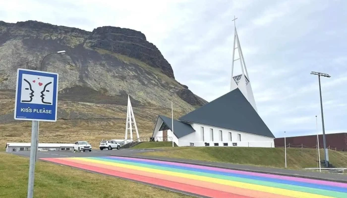 Olafsvik Rainbow Street Ferðamannastaður - Ólafsvík