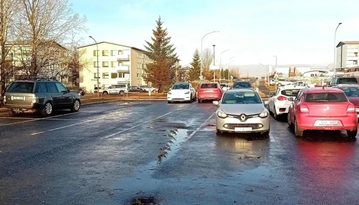 On Power Charging Station - Ísland