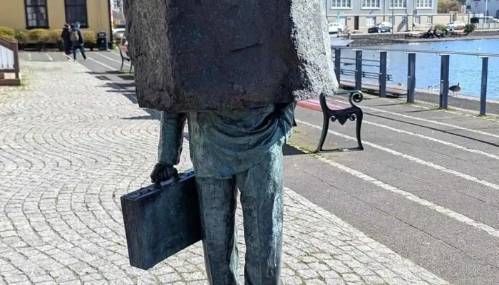 Othekkti Embaettismadurinn   Magnus Thomasson Nyjast - Reykjavík
