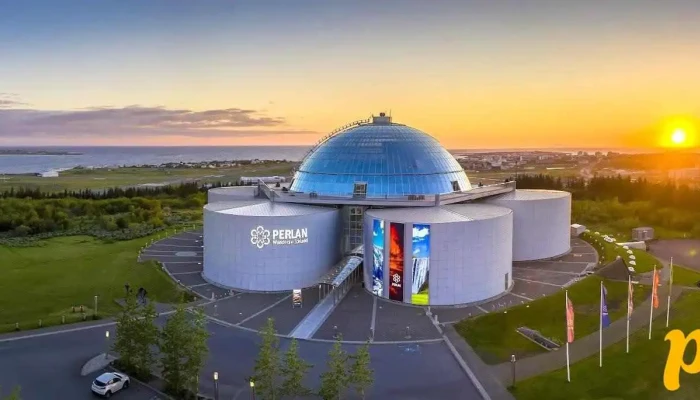 Perlan -  Fra Eiganda - Reykjavík