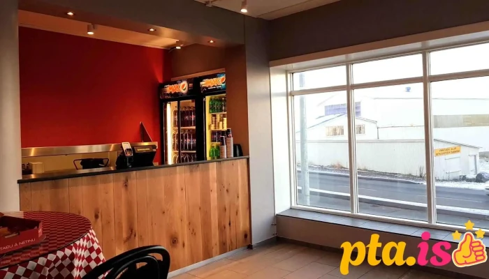 Pizzan -  Stemning - Hafnarfjörður