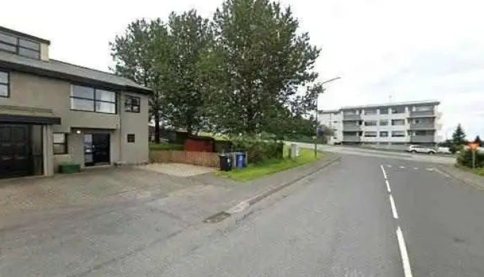 Postbox Kopavogi Graenatuni Vid Dotabudina Street View 360deg - Kópavogur