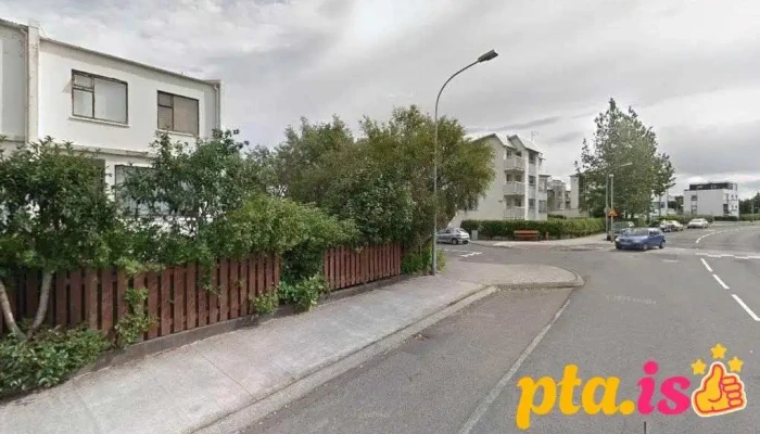 Póstbox Laugalæk við Krambúðina - Reykjavík