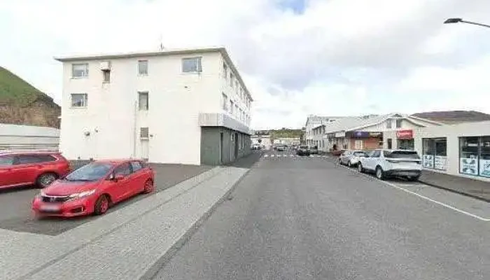 Postbox Vestmannaeyjum Vid Posthusid Posthus - Vestmannaeyjabær