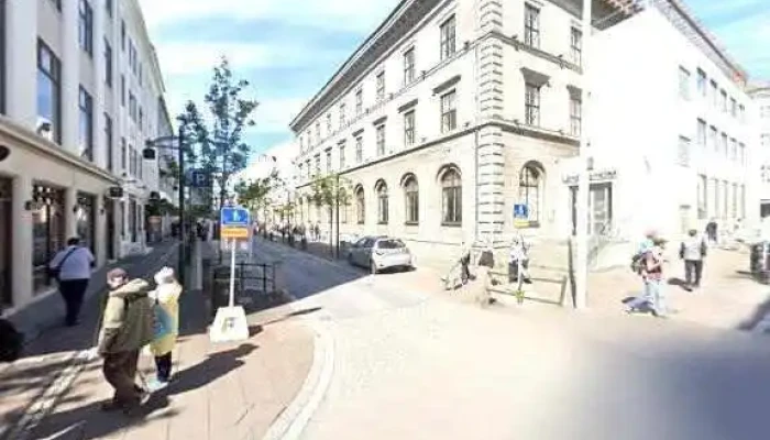 Posthus Food Hall Bar Street View 360 - Reykjavík