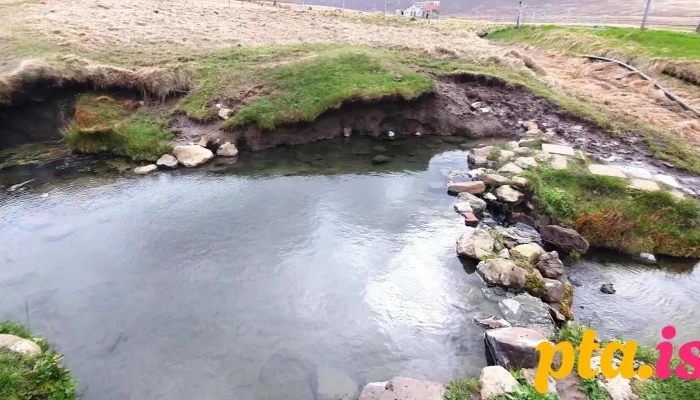 Reykjafjardarlaug Hot Pool Myndskeid - Reykjarfjörður