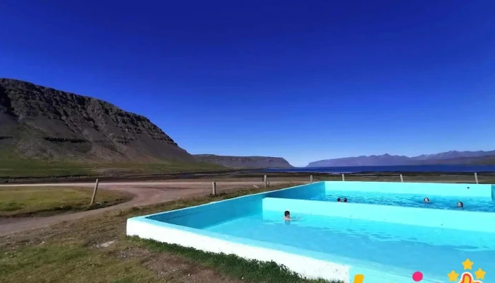 Reykjafjarðarlaug Hot Pool - Reykjarfjörður