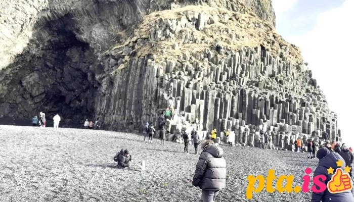 Reynisdrangar -  Nyjast - Vík