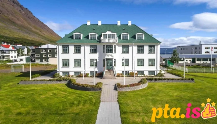 Safnahusid Eyrartuni Bokasafn - Ísafjörður