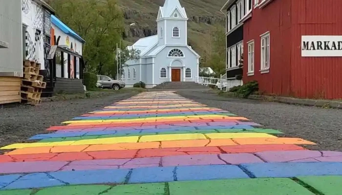 Seydisfjardarkirkja Myndskeid - Seyðisfjörður