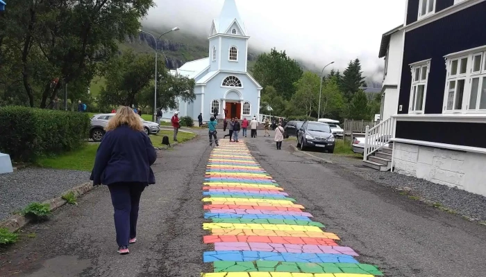 Seydisfjordur Opið Nuna - Iceland