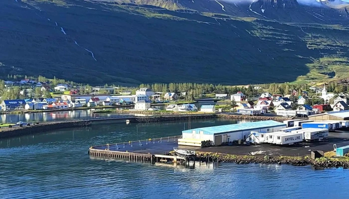 Seydisfjordur Upplysingamidstod Instagram - Seyðisfjörður
