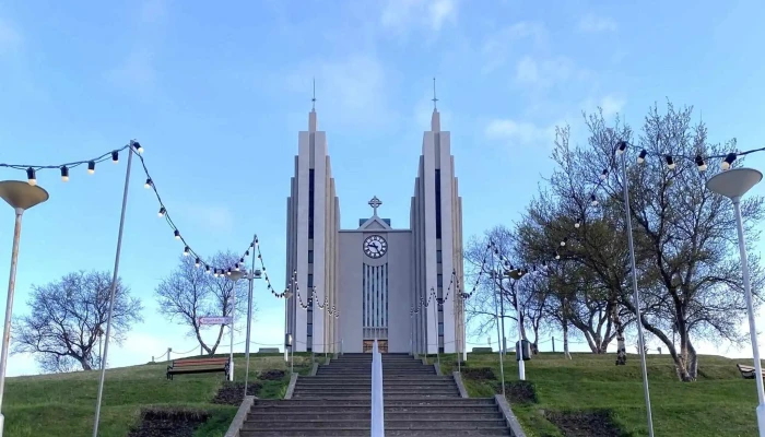 Sigurhaedir Opið Nuna - Akureyri