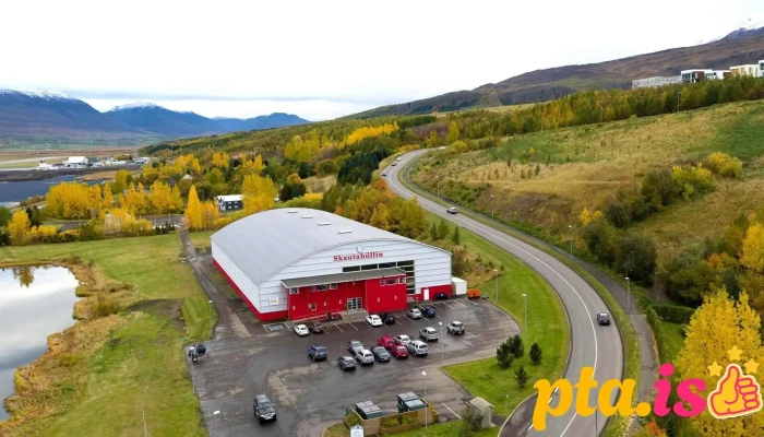 Skautahollin Akureyri Fra Eiganda - Akureyri