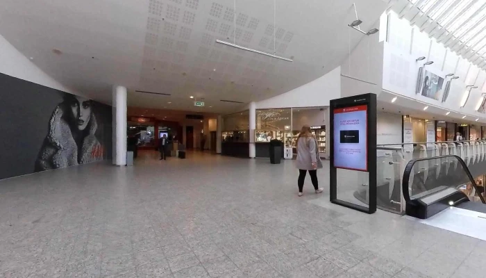 Smaralind Street View 360deg - Kópavogur