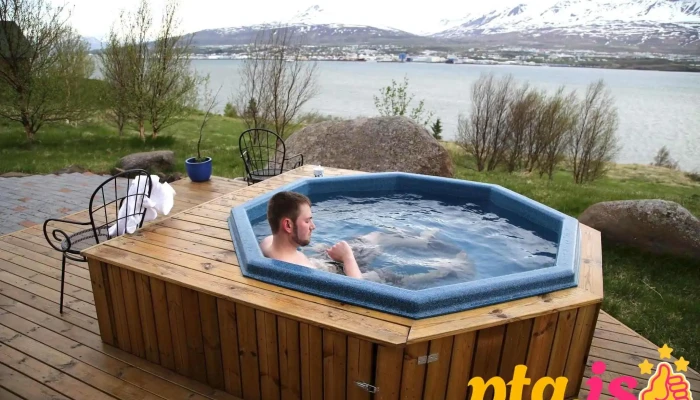 Solheimar 9 Svalbardsstrond Thjonusta - Akureyri