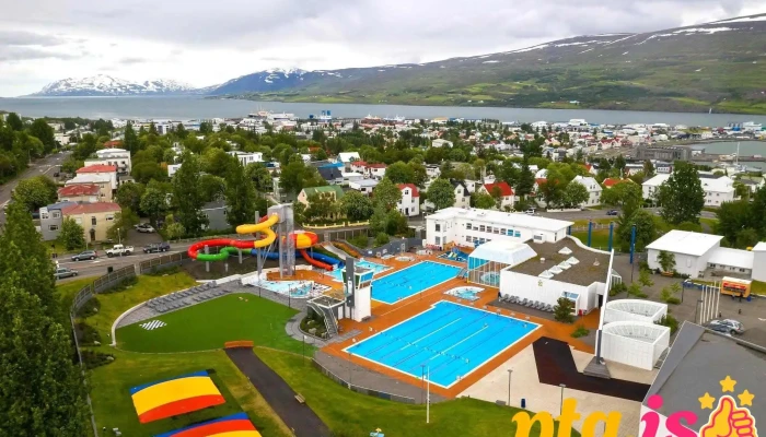 Sundlaug Akureyrar -  Fra Eiganda - Akureyri