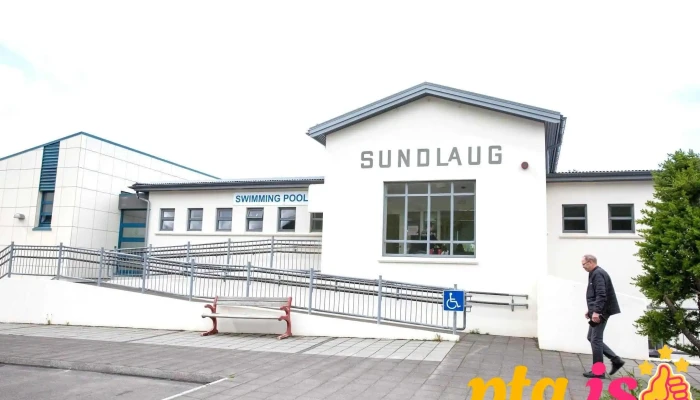 Sundlaug Husavikur Sundlaug - Húsavík