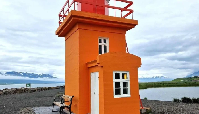 Svalbardseyrarviti Sogulegt Kennileiti - Svalbarðseyri