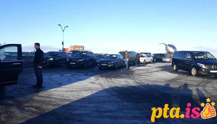 Taxi Keflavík airport - 235 Reykjanesbær