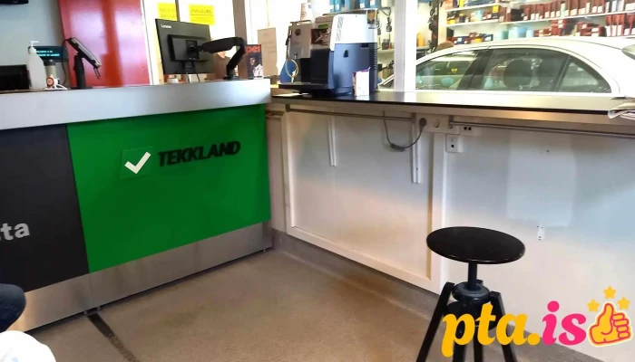 Tekkland Ad Innan - Hafnarfjörður