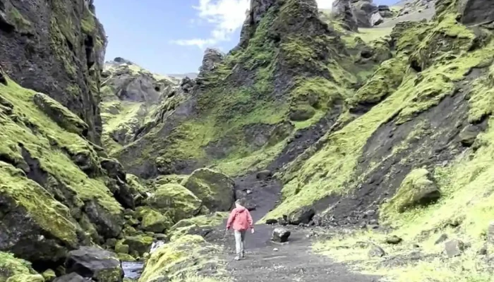 Thakgil Myndskeid - Vík