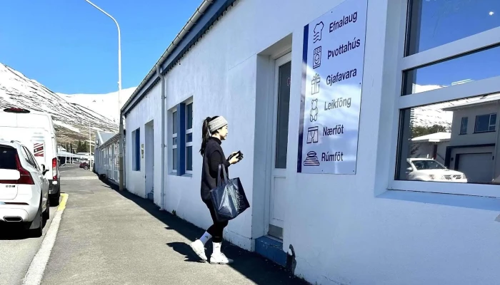 Thernan Fatahreinsun Umsagnir - Dalvík