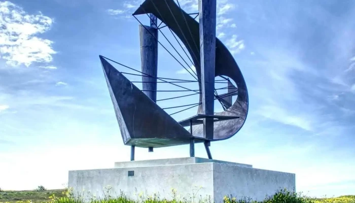 Truarbrogdin Skulptur - Seltjarnarnes