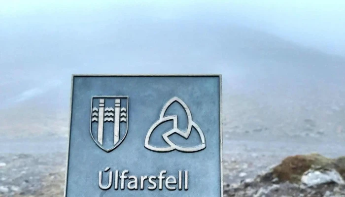 Ulfarsfell Opið Nuna - Iceland
