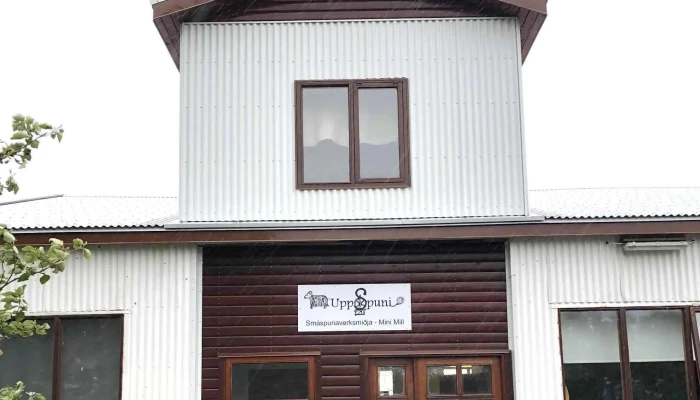 Uppspuni Mini Mill Yarn Shop Einkunn - Hella