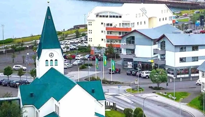 Utfararstofa Hafnarfjardar Fra Eiganda - Hafnarfjörður