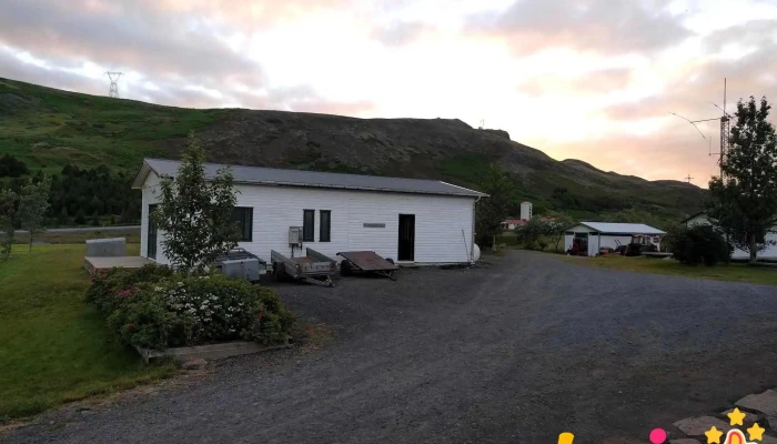 Utilifsmidstod Skata Ulfljotsvatni   Tjaldsvaedi Naerumhverfi - Selfoss