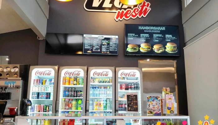 Vega Nesti -  Stemning - Akureyri