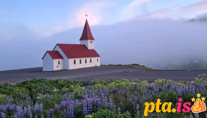 Vikurkirkja Myndskeid - Vík