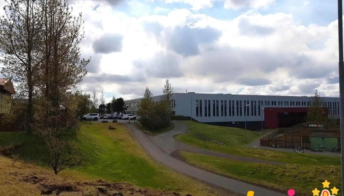 Víðistaðaskóli - 220 Hafnarfjörður