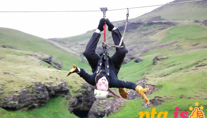 Zipline Iceland -  Ferðaþjonustufyrirtæki - Vík